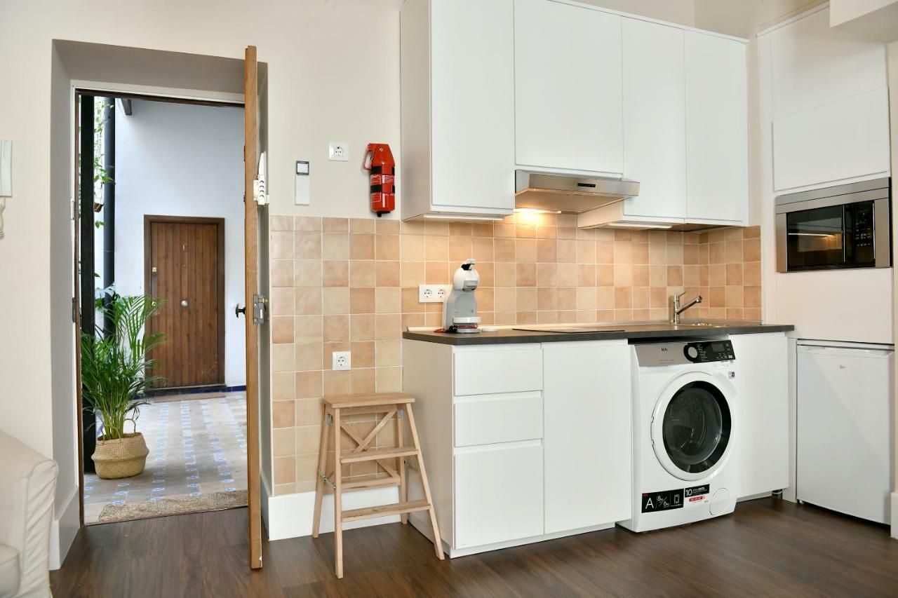 Apartamento Arenal Севиля Екстериор снимка