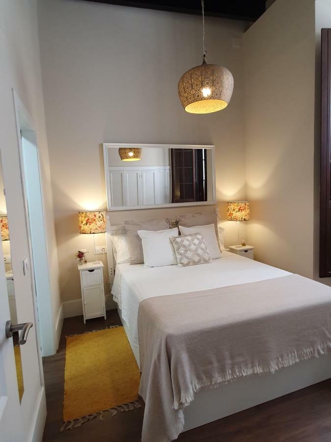 Apartamento Arenal Севиля Екстериор снимка